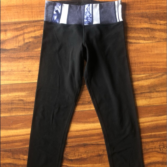 Lululemon Cropped Leggings - Picture 2 of 9